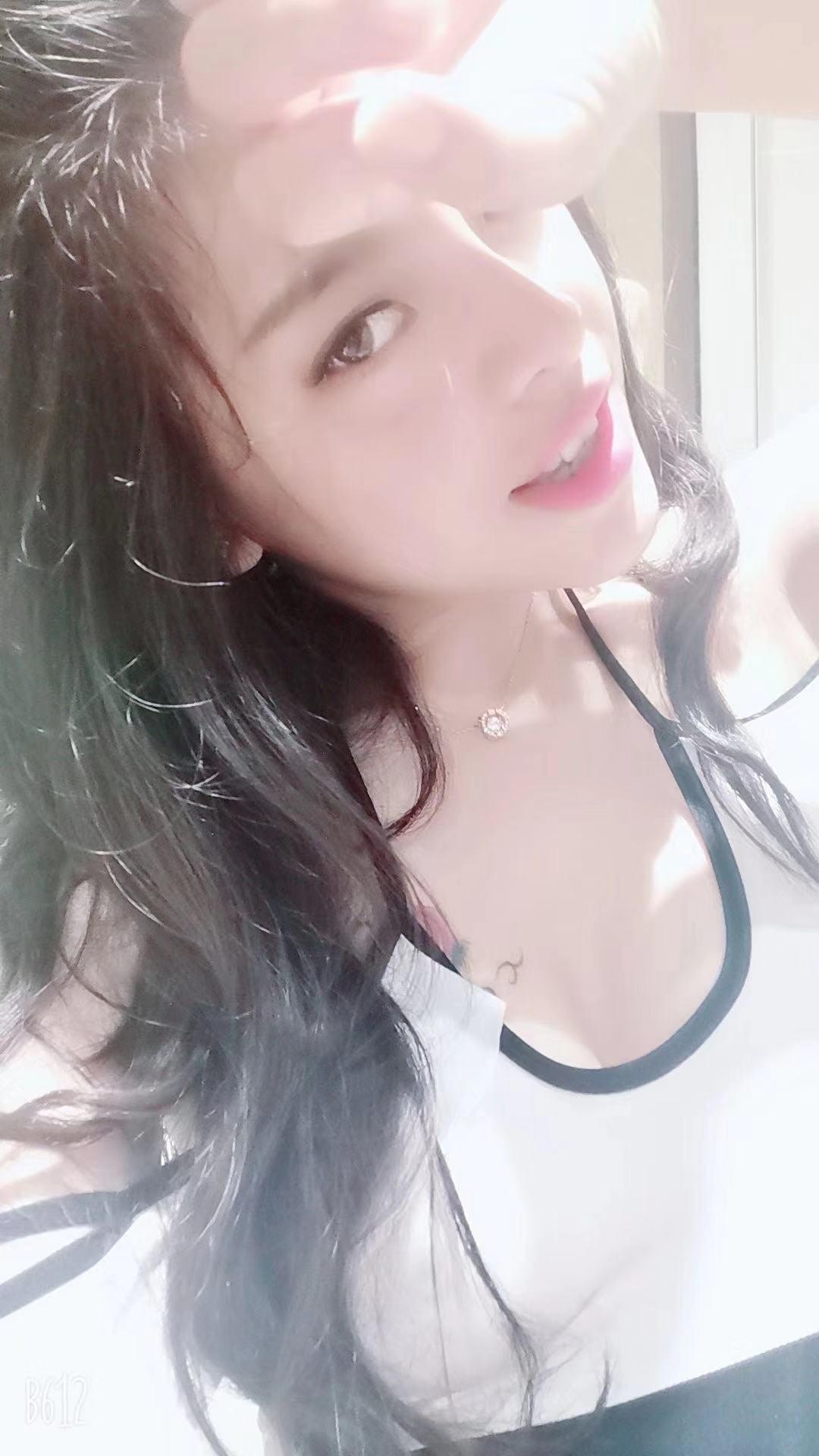 服务非常好的四川妹子，妩媚可爱