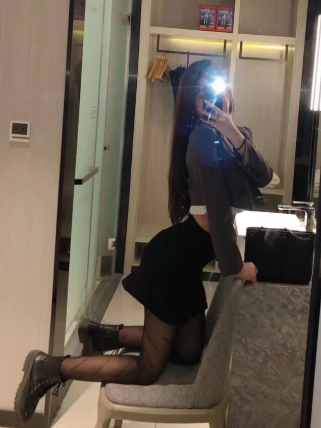 技术非常不错的，大胸兼职小姐姐