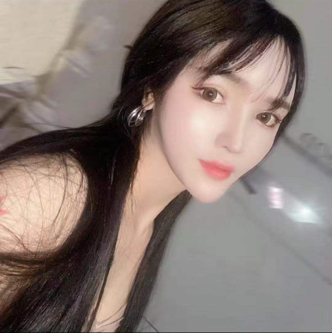 水嫩光滑小可爱，胸大身材好