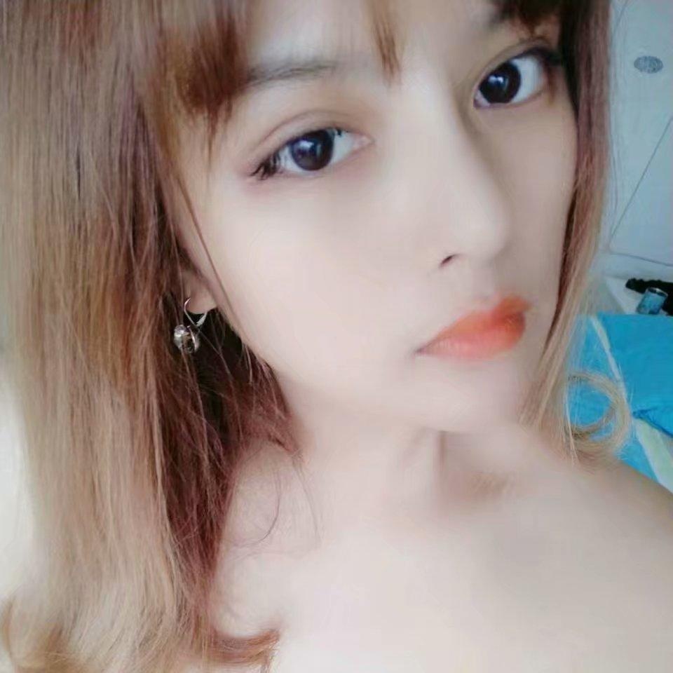 混血小妹子，服务好，颜值很高