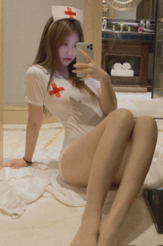 高颜值可爱小妞，温柔可亲，待人真诚