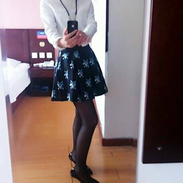身材打扮都超级棒的漂亮妹子