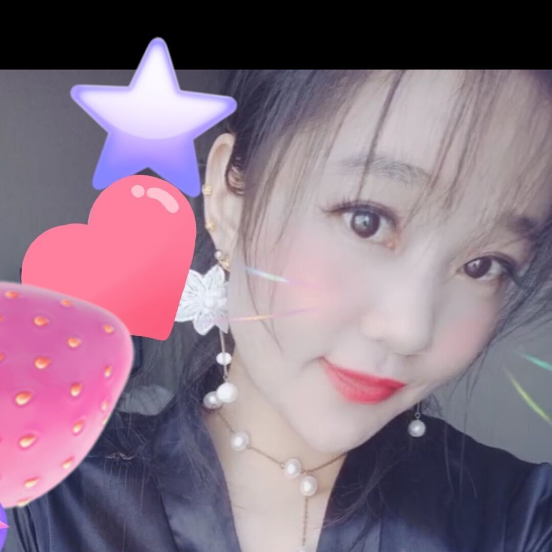 小妹奶子大，属于那种骚的，很主动