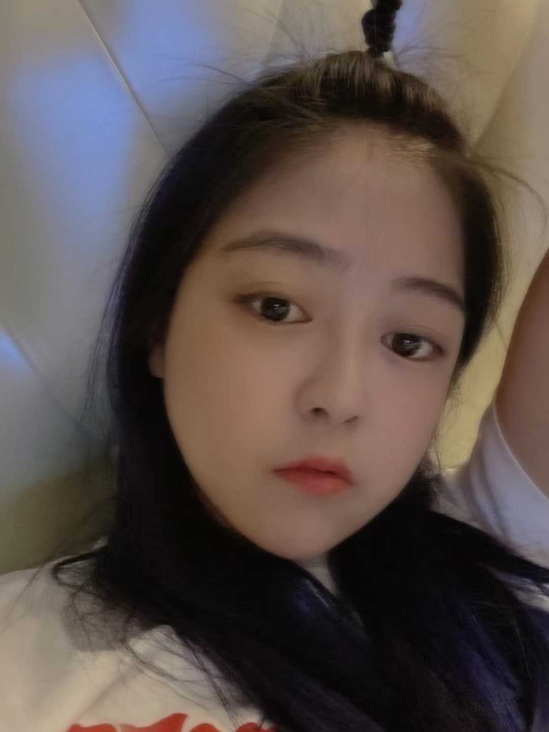 身材不错的小妹，后入感觉很好