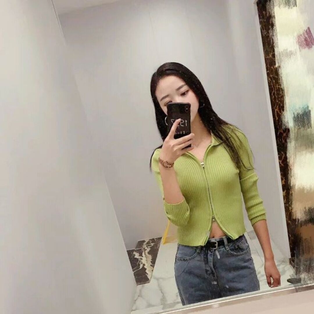 身材很不错的长腿妹子，魅惑小腰精