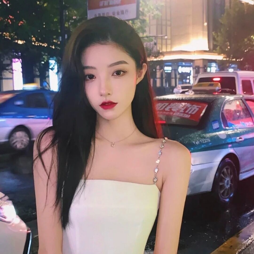 身材好，颜值超美的性感美妞
