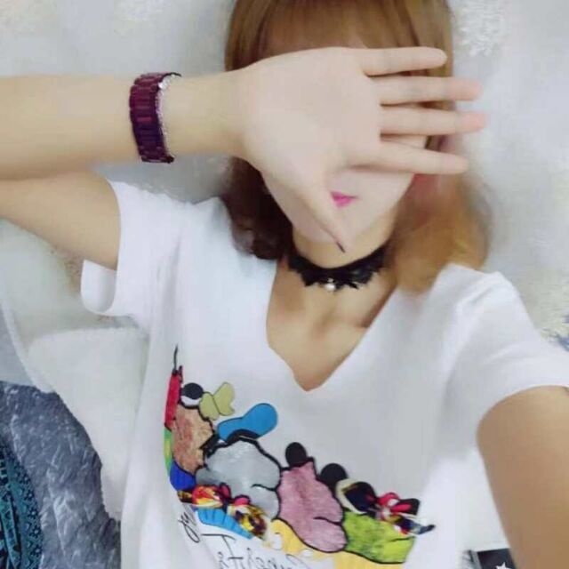 丝袜妹子，身材性感火辣，舒服的很
