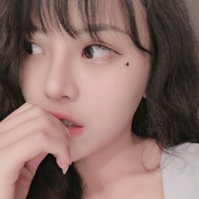 妹子身材好，颜值高，温柔似水