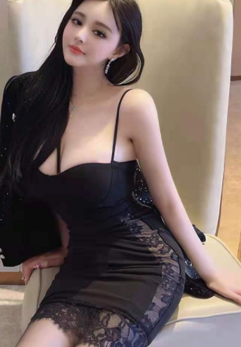 身材完美，胸大入脸的激情气质妹