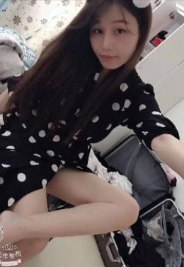 善解人衣的兼职小妹，口活真不错