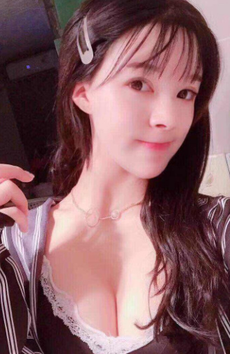身材很好的妹子，下面超紧