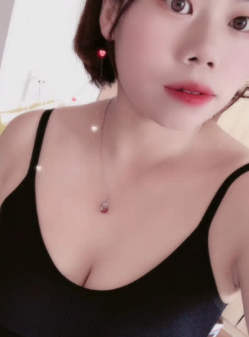 阳澄湖边的瑜伽小姐姐