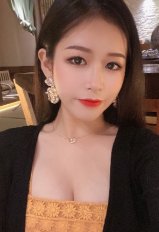 人美声甜，下边粉嫩多汁