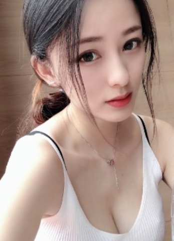 甜美系小姐姐，鲍鱼粉嫩小穴紧