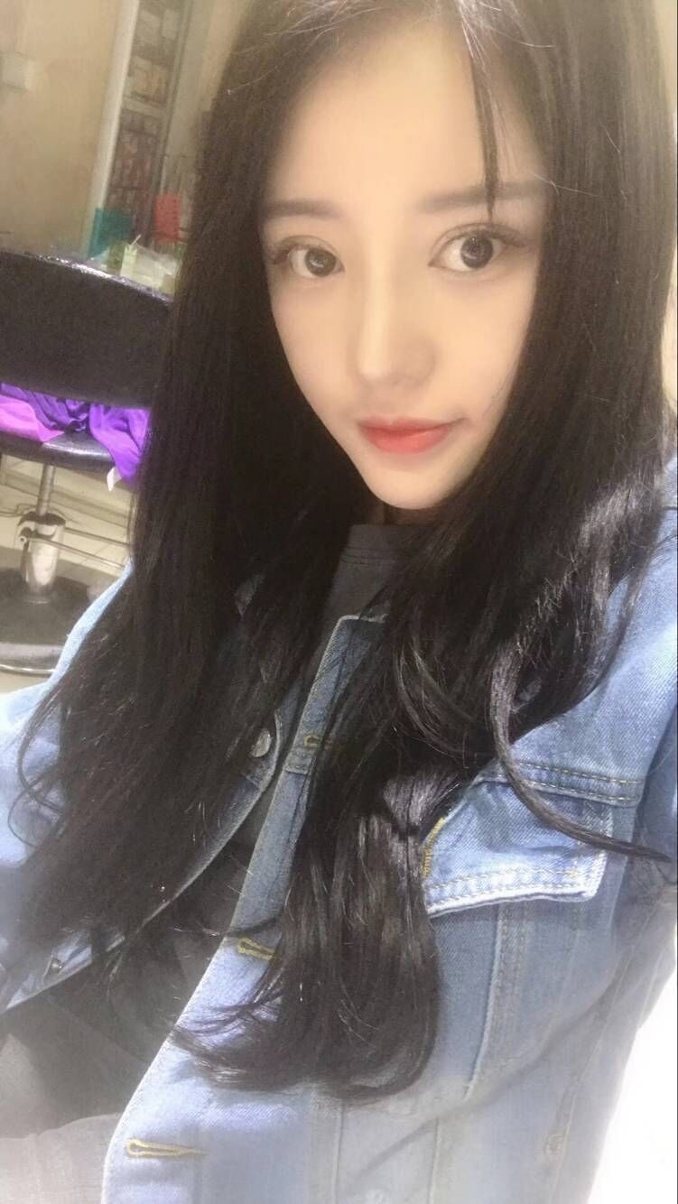极品妹子，颜值高，身材靓
