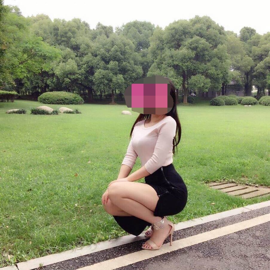 乖巧清纯的嫩妹子，大胸服务超爽