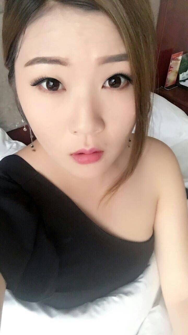 颜值超高的小妞，身材好，服务棒