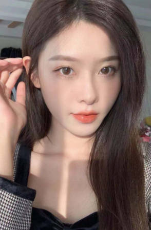 瑜伽教练表现的非常骚
