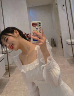 风情少女，穴紧水多，等你来撩