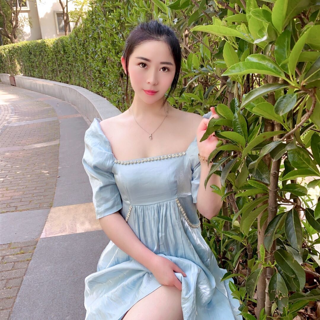 态度好的川妹子，温柔性感