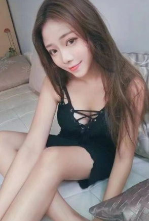 颜值漂亮，性感多姿的小姐姐