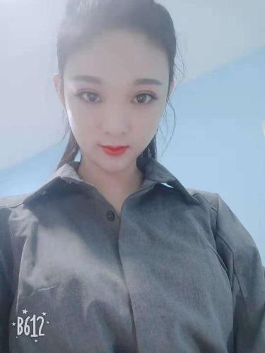 朋友推荐的妹子，口活给力，很漂亮