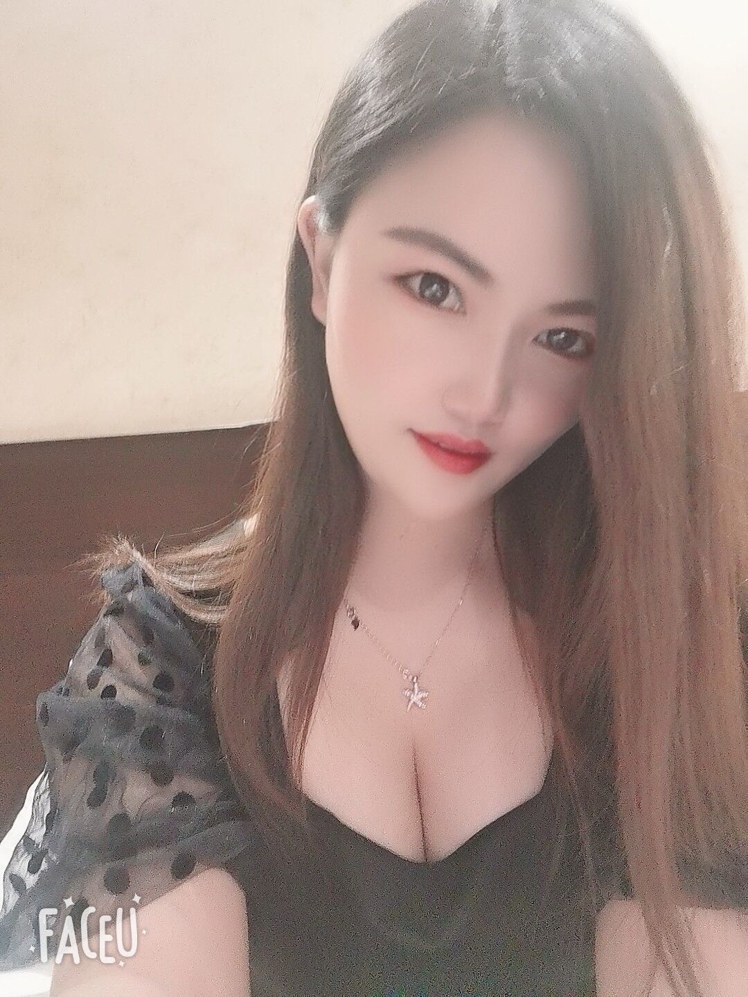 很不错的一个漂亮妹子，总体感觉很好