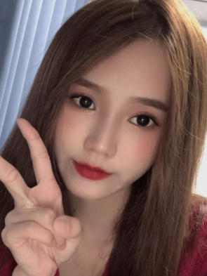 性感风骚的兼职小妹，床上很主动