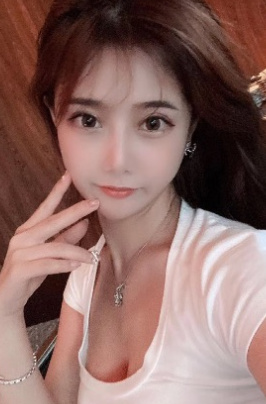 娇艳萝莉大长腿兼职妹妹