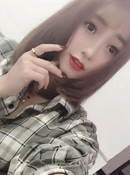 声音很好听的长腿小姐姐