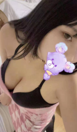 市北伊春路的妹子，胸大皮肤嫩