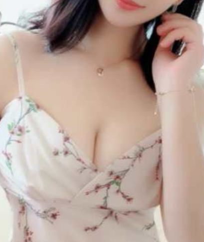 身材性感的兼职美女，很诱人