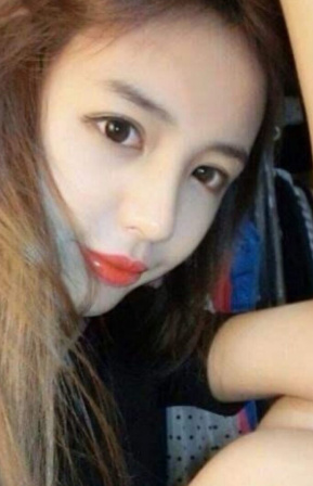 苗条妹子屁股又圆又翘，身材苗条，口活好