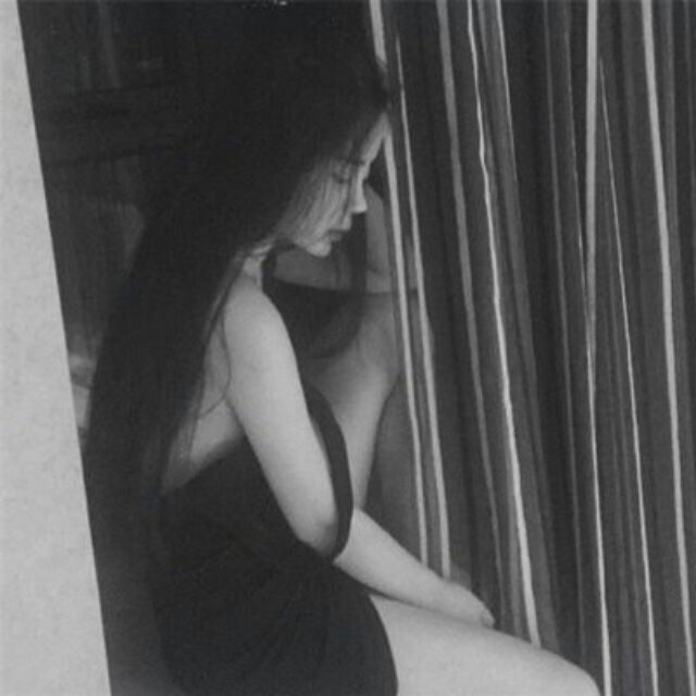 身材美妙的性感少妇，活好，人温柔