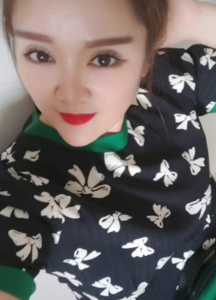 很难得的一个风骚妹子