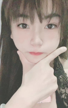 体验一个很嫩的妹子，主动型选手