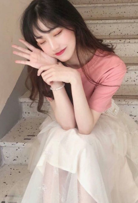 年轻可爱的极品兼职小妹妹