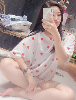 很嫩的一个兼职妹子