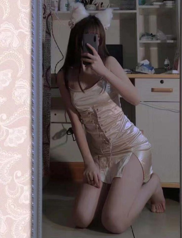 骚骚的乐乐姑娘。很敏感