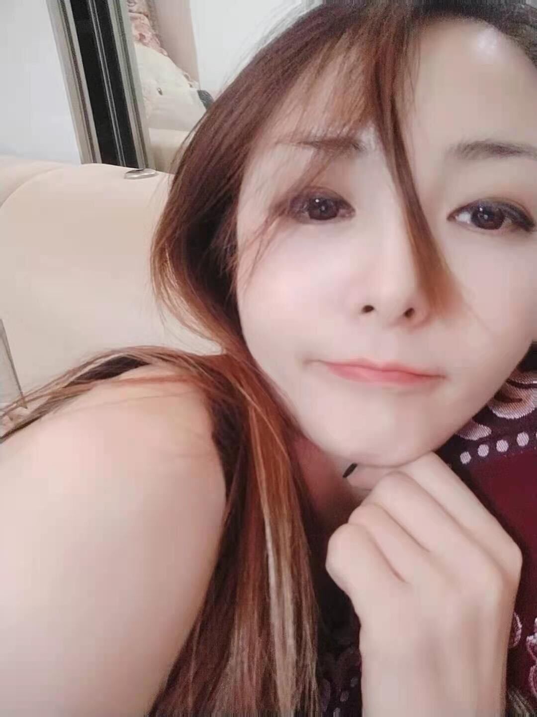 颜值不错的妹纸，可制服，服务好