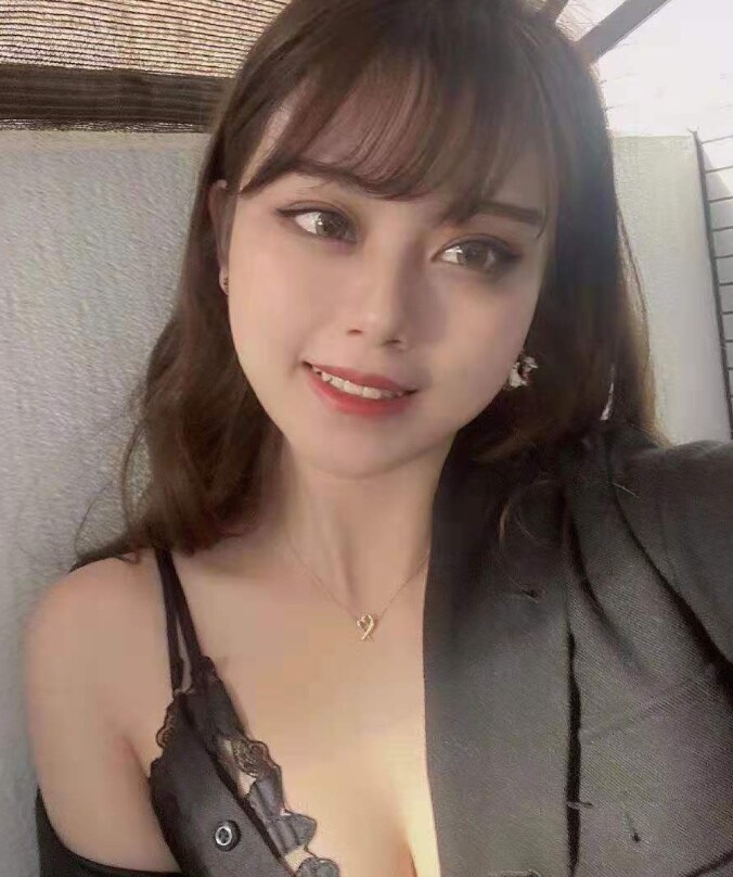 很温柔，脾气也不错的妹子