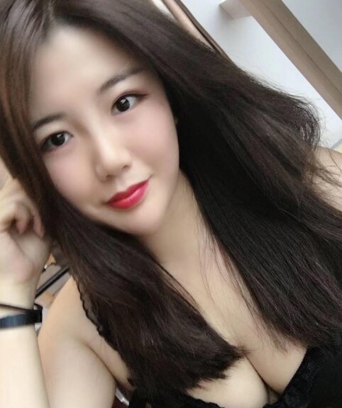 身材很正的妹子，不机车，颜值好
