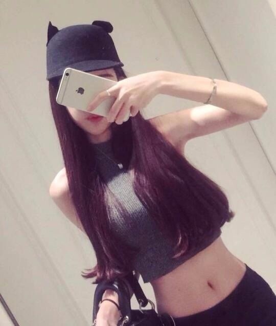 妹子长得真心不错，身材好，颜值高