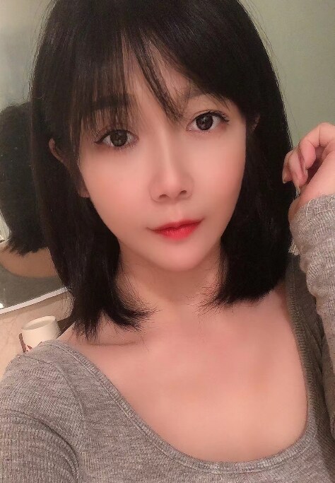 长的还不错的兼职妹子