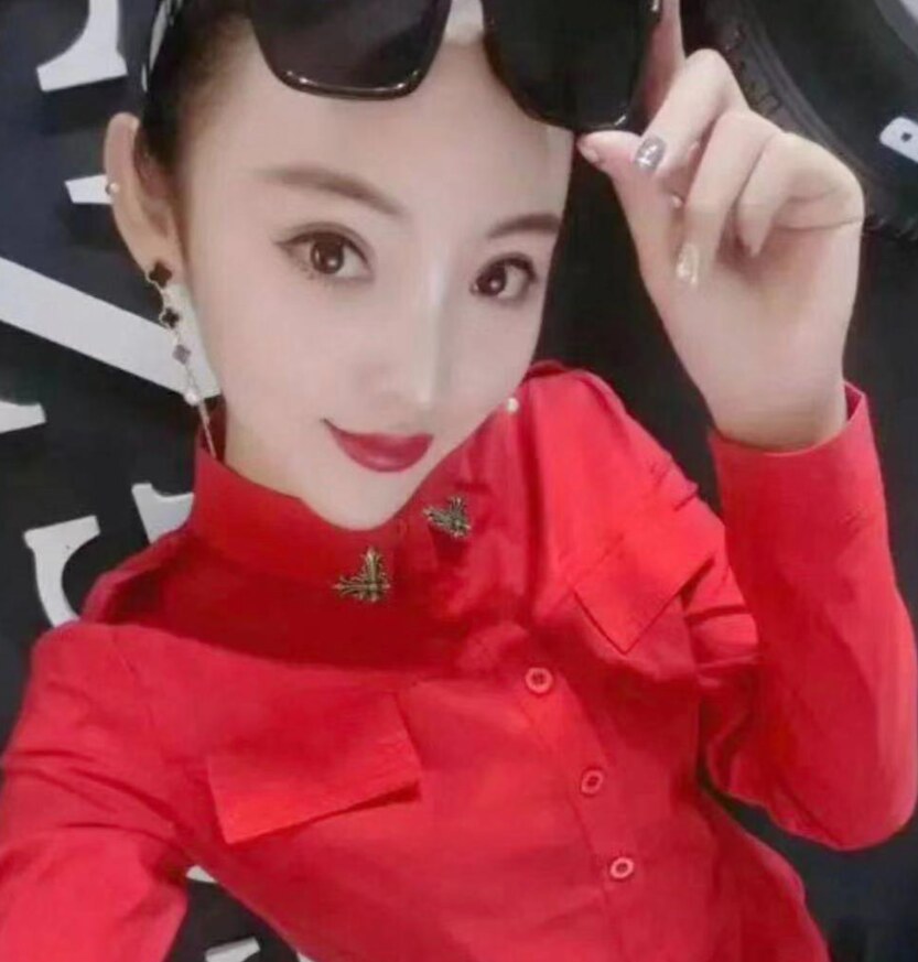 年轻妹子 身材好，态度好
