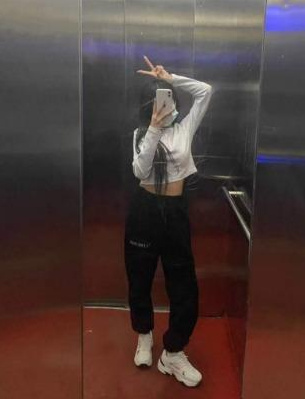 大学路附近的学生妹，身材好，颜值棒