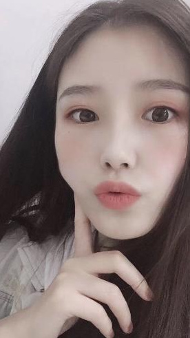 体验很火的兼职小姐姐，年轻，漂亮