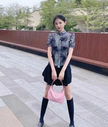 高铁站附近做兼职的美甲师