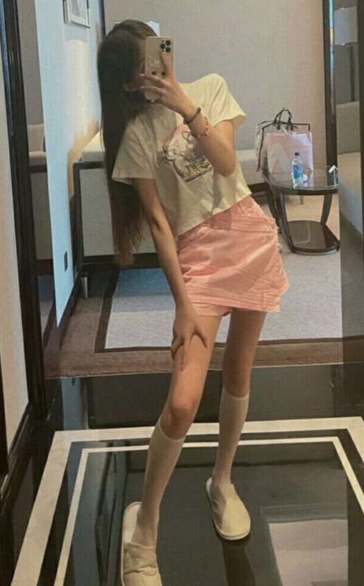 小妹精致，很清纯，做的很满意