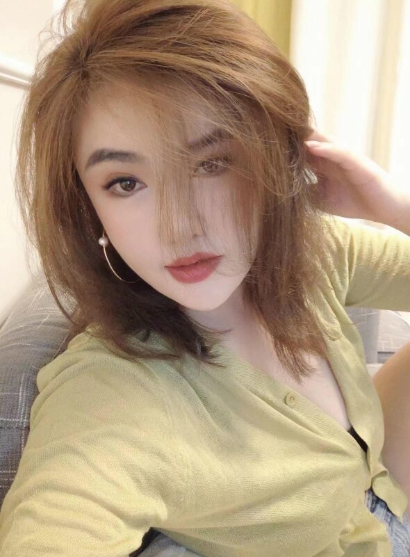 练瑜伽的兼职妹子，解锁的姿势多，很爽